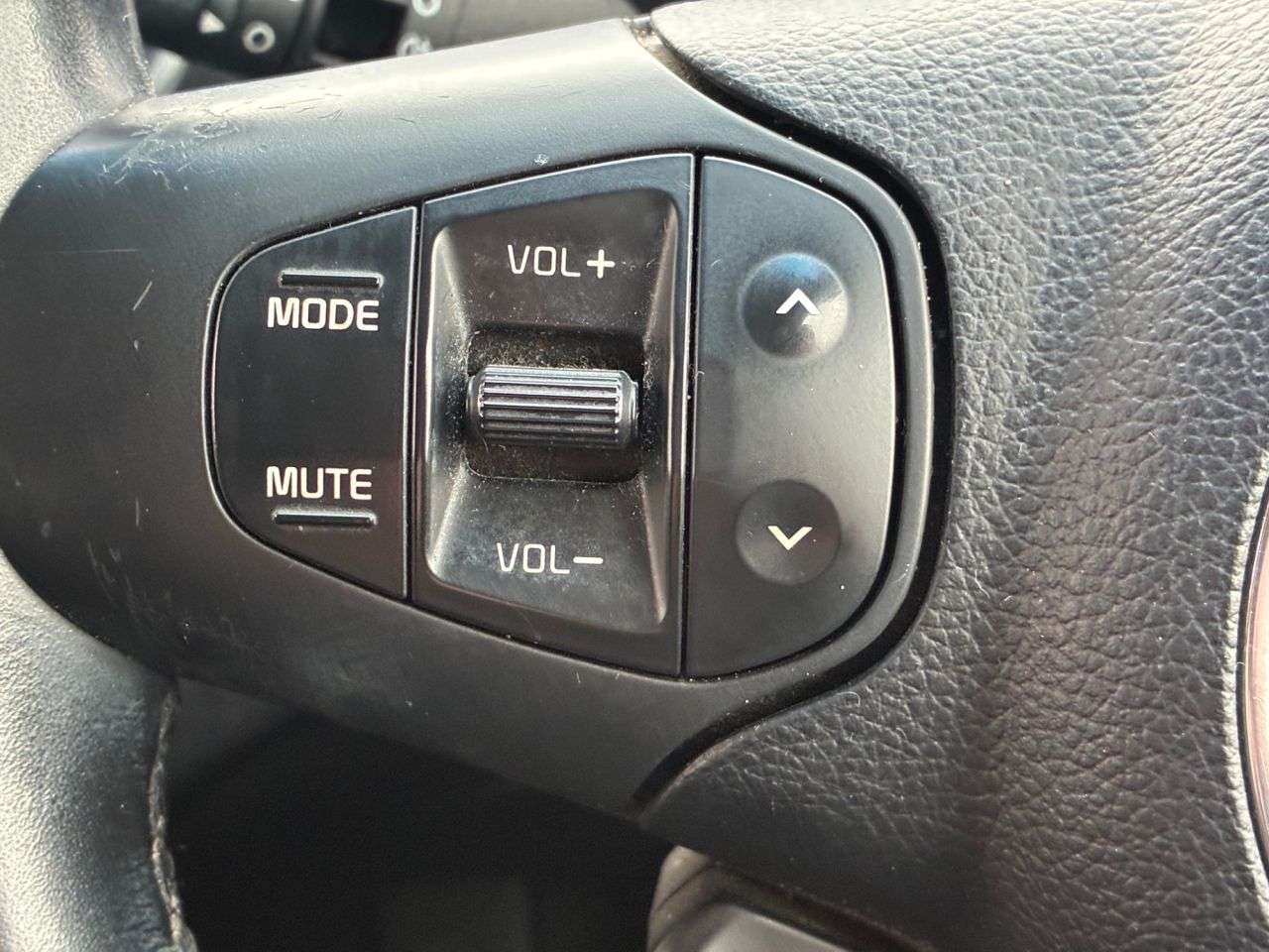 2014 KIA CARENS 2014 KIA CARENS