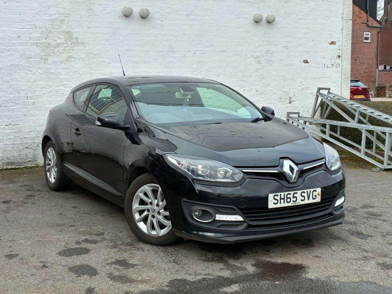 A 2015 RENAULT MEGANE 1.5 dCi Dynamique Nav Coupe 3dr Diesel Manual Euro 6 (s/s) (110 ps) SAT NAV A 2015 RENAULT MEGANE 1.5 dCi Dynamique Nav Coupe 3dr Diesel Manual Euro 6 (s/s) (110 ps) SAT NAV