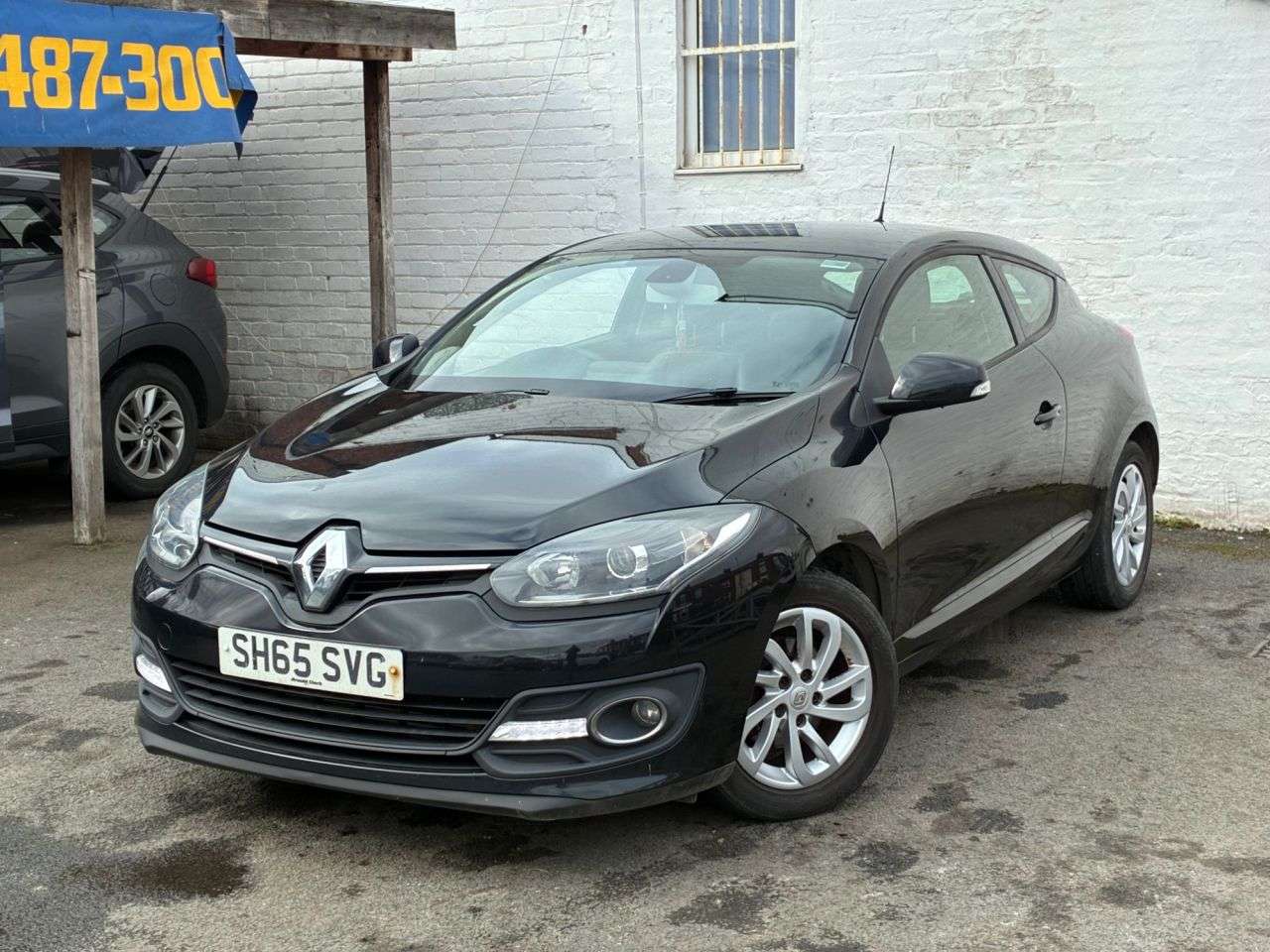 A 2015 RENAULT MEGANE 1.5 dCi Dynamique Nav Coupe 3dr Diesel Manual Euro 6 (s/s) (110 ps) SAT NAV A 2015 RENAULT MEGANE 1.5 dCi Dynamique Nav Coupe 3dr Diesel Manual Euro 6 (s/s) (110 ps) SAT NAV