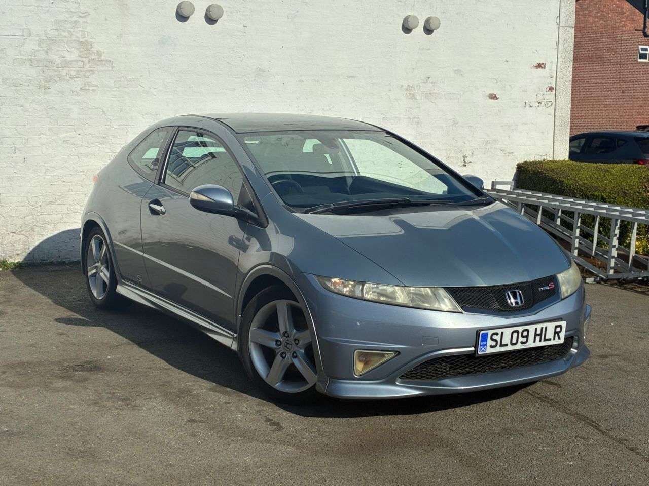 A 2009 HONDA CIVIC 1.8 i-VTEC Type S GT Hatchback 3dr Petrol Manual (156 g/km, 138 bhp) PANORA A 2009 HONDA CIVIC 1.8 i-VTEC Type S GT Hatchback 3dr Petrol Manual (156 g/km, 138 bhp) PANORA