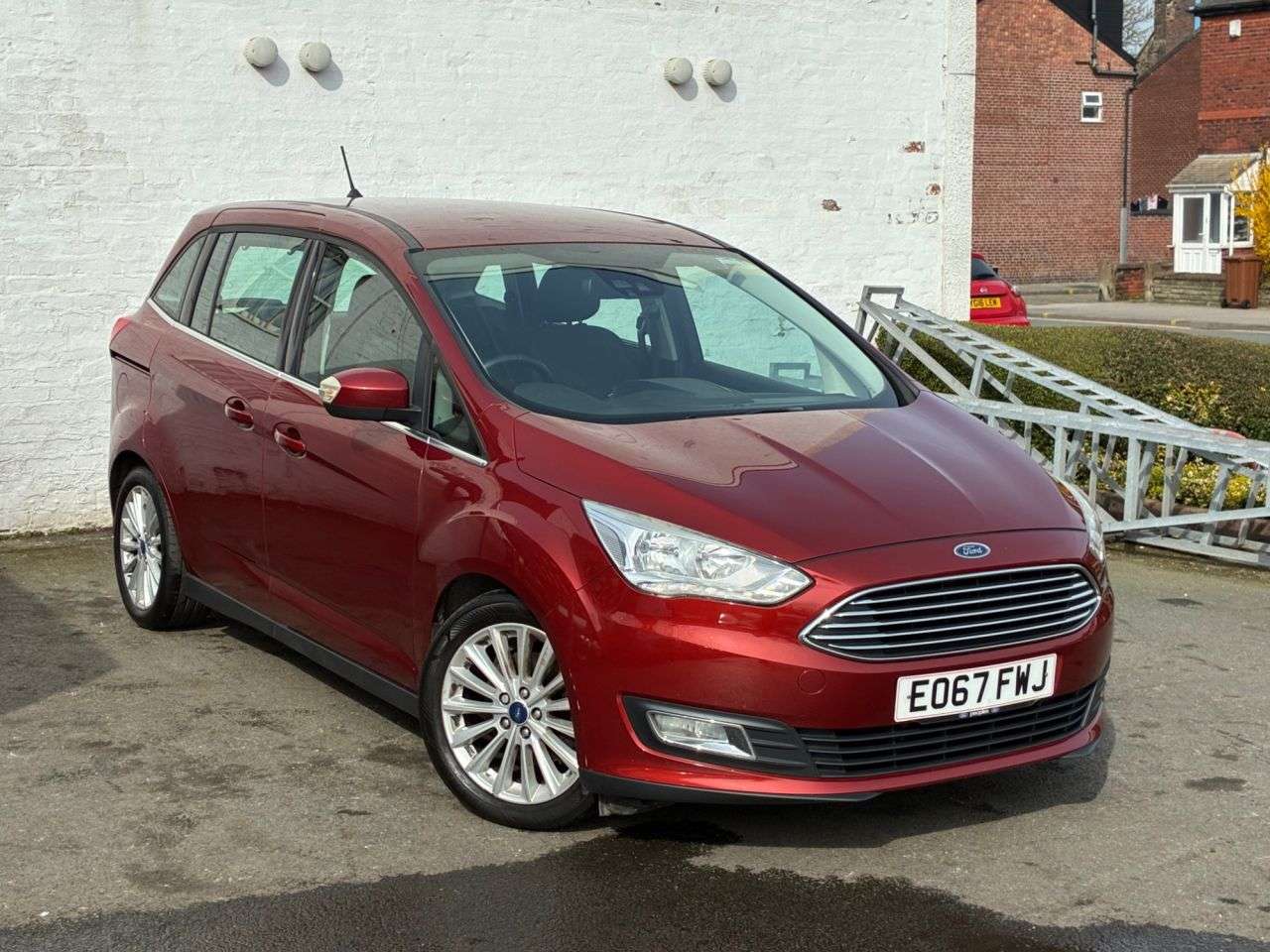 A 2017 FORD GRAND C-MAX 1.0T EcoBoost Titanium MPV 5dr Petrol Manual Euro 6 (s/s) (125 ps) POWER TA A 2017 FORD GRAND C-MAX 1.0T EcoBoost Titanium MPV 5dr Petrol Manual Euro 6 (s/s) (125 ps) POWER TA