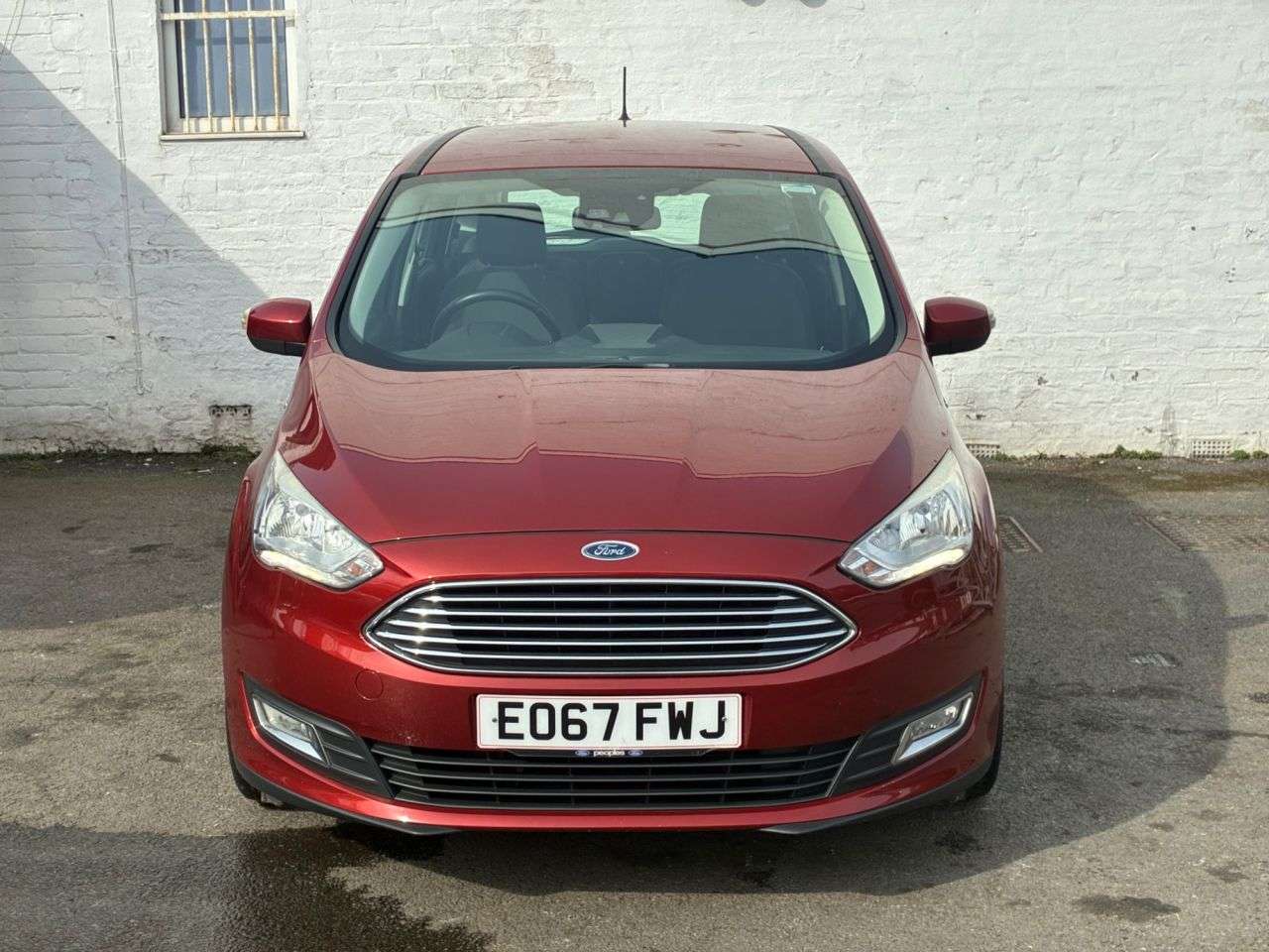 A 2017 FORD GRAND C-MAX 1.0T EcoBoost Titanium MPV 5dr Petrol Manual Euro 6 (s/s) (125 ps) POWER TA A 2017 FORD GRAND C-MAX 1.0T EcoBoost Titanium MPV 5dr Petrol Manual Euro 6 (s/s) (125 ps) POWER TA