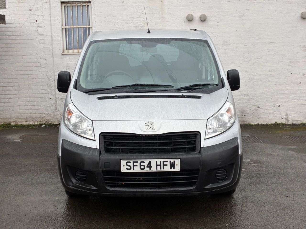 A 2015 PEUGEOT EXPERT TEPEE 2.0 HDi Tepee Comfort Combi Van 4dr Diesel Manual L2 (179 g/km, 98 bhp) SER A 2015 PEUGEOT EXPERT TEPEE 2.0 HDi Tepee Comfort Combi Van 4dr Diesel Manual L2 (179 g/km, 98 bhp) SER