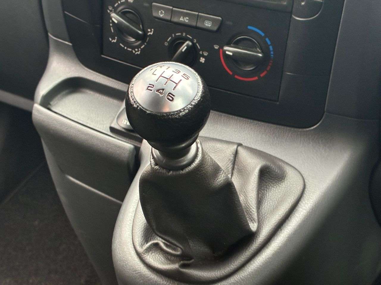 2015 PEUGEOT EXPERT TEPEE 2015 PEUGEOT EXPERT TEPEE