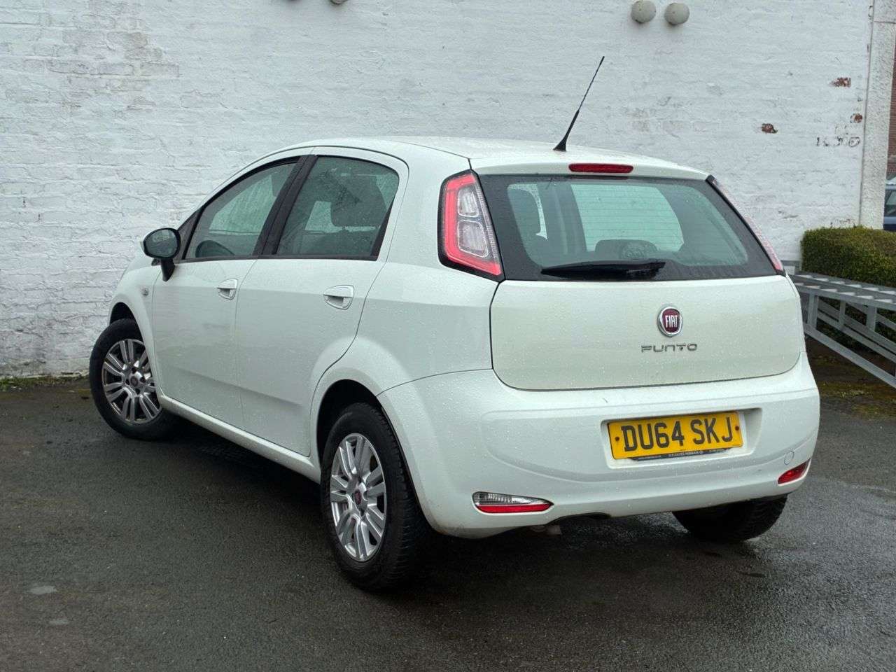 2014 FIAT PUNTO 2014 FIAT PUNTO