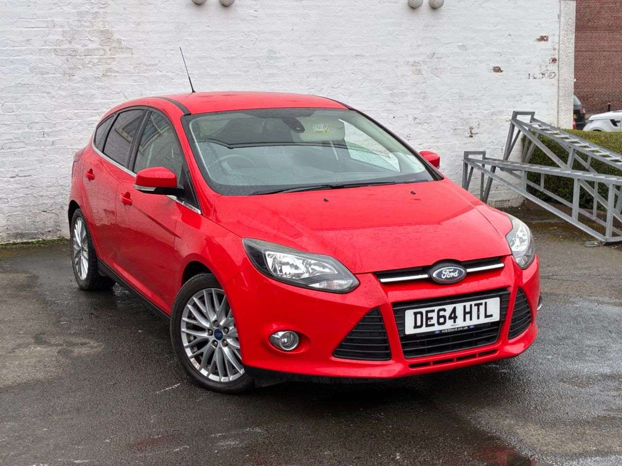 A 2014 FORD FOCUS 1.6 TDCi Zetec Navigator Hatchback 5dr Diesel Manual Euro 5 (s/s) (115 ps) A 2014 FORD FOCUS 1.6 TDCi Zetec Navigator Hatchback 5dr Diesel Manual Euro 5 (s/s) (115 ps)