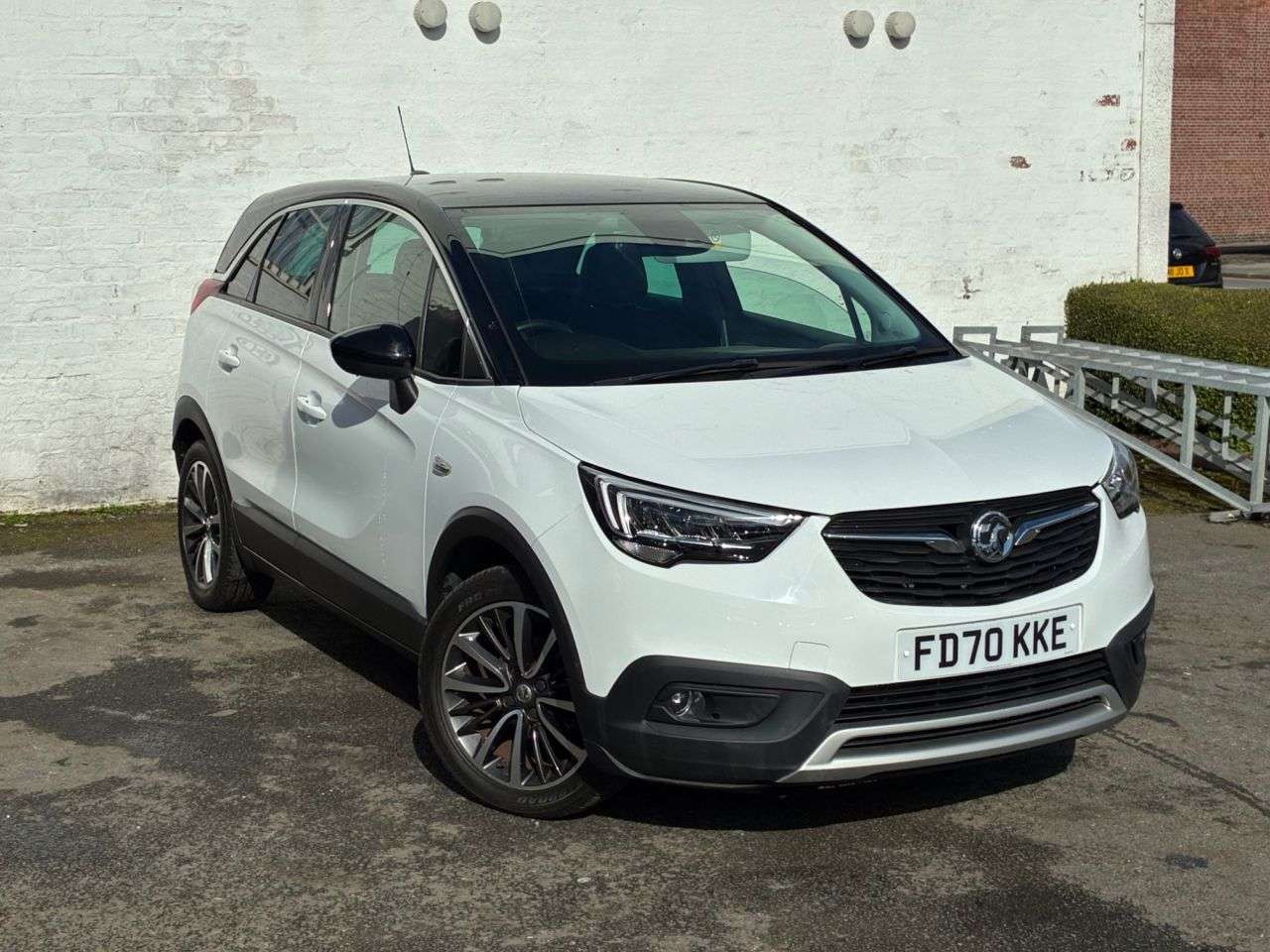 A 2020 VAUXHALL CROSSLAND X 1.2 Elite Nav SUV 5dr Petrol Manual Euro 6 (s/s) (83 ps) SAT NAV, ALLOYS,AI A 2020 VAUXHALL CROSSLAND X 1.2 Elite Nav SUV 5dr Petrol Manual Euro 6 (s/s) (83 ps) SAT NAV, ALLOYS,AI