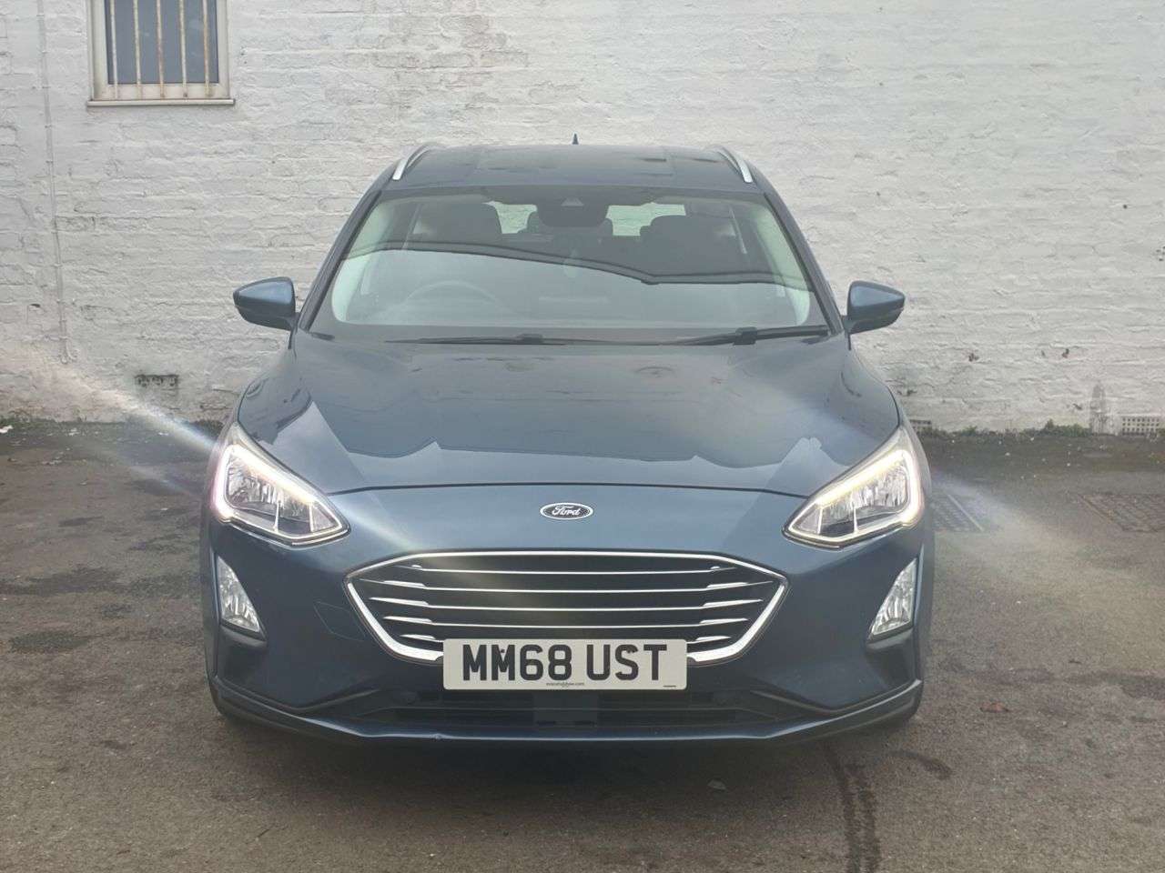 A 2018 FORD FOCUS 1.0T EcoBoost Titanium Estate 5dr Petrol Auto Euro 6 (s/s) (125 ps) COMPREH A 2018 FORD FOCUS 1.0T EcoBoost Titanium Estate 5dr Petrol Auto Euro 6 (s/s) (125 ps) COMPREH