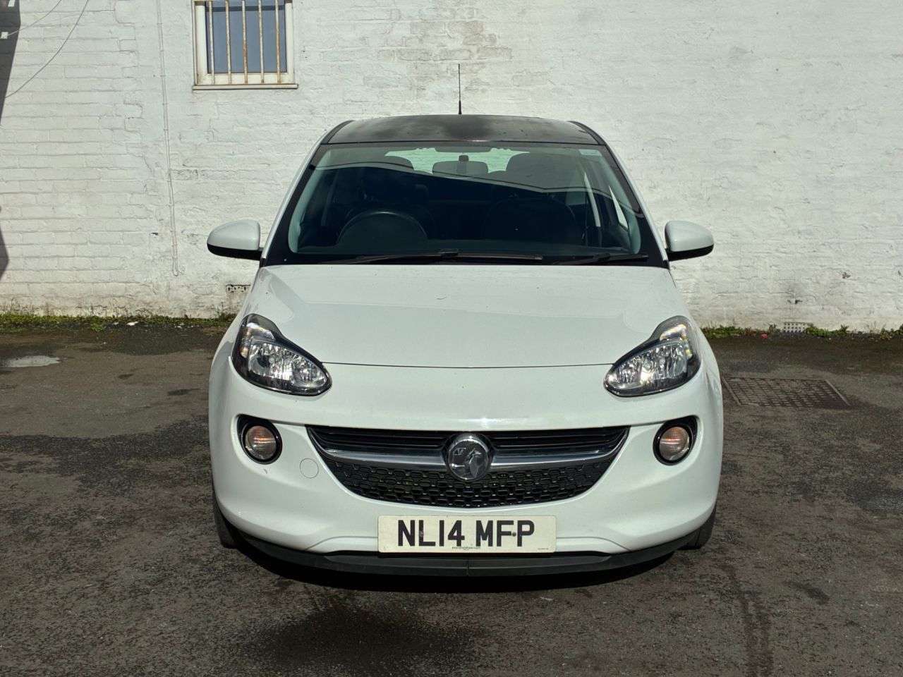 A 2014 VAUXHALL ADAM 1.4 16v JAM Hatchback 3dr Petrol Manual Euro 5 (87 ps) * FULL SERVICE HISTO A 2014 VAUXHALL ADAM 1.4 16v JAM Hatchback 3dr Petrol Manual Euro 5 (87 ps) * FULL SERVICE HISTO