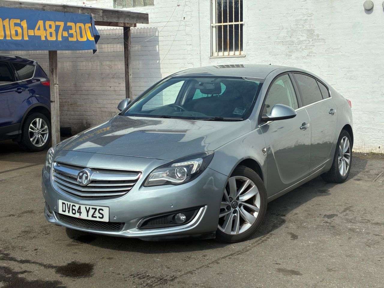A 2014 VAUXHALL INSIGNIA 2.0 CDTi ecoFLEX SRi Nav Hatchback 5dr Diesel Manual Euro 5 (s/s) (163 ps) A 2014 VAUXHALL INSIGNIA 2.0 CDTi ecoFLEX SRi Nav Hatchback 5dr Diesel Manual Euro 5 (s/s) (163 ps)
