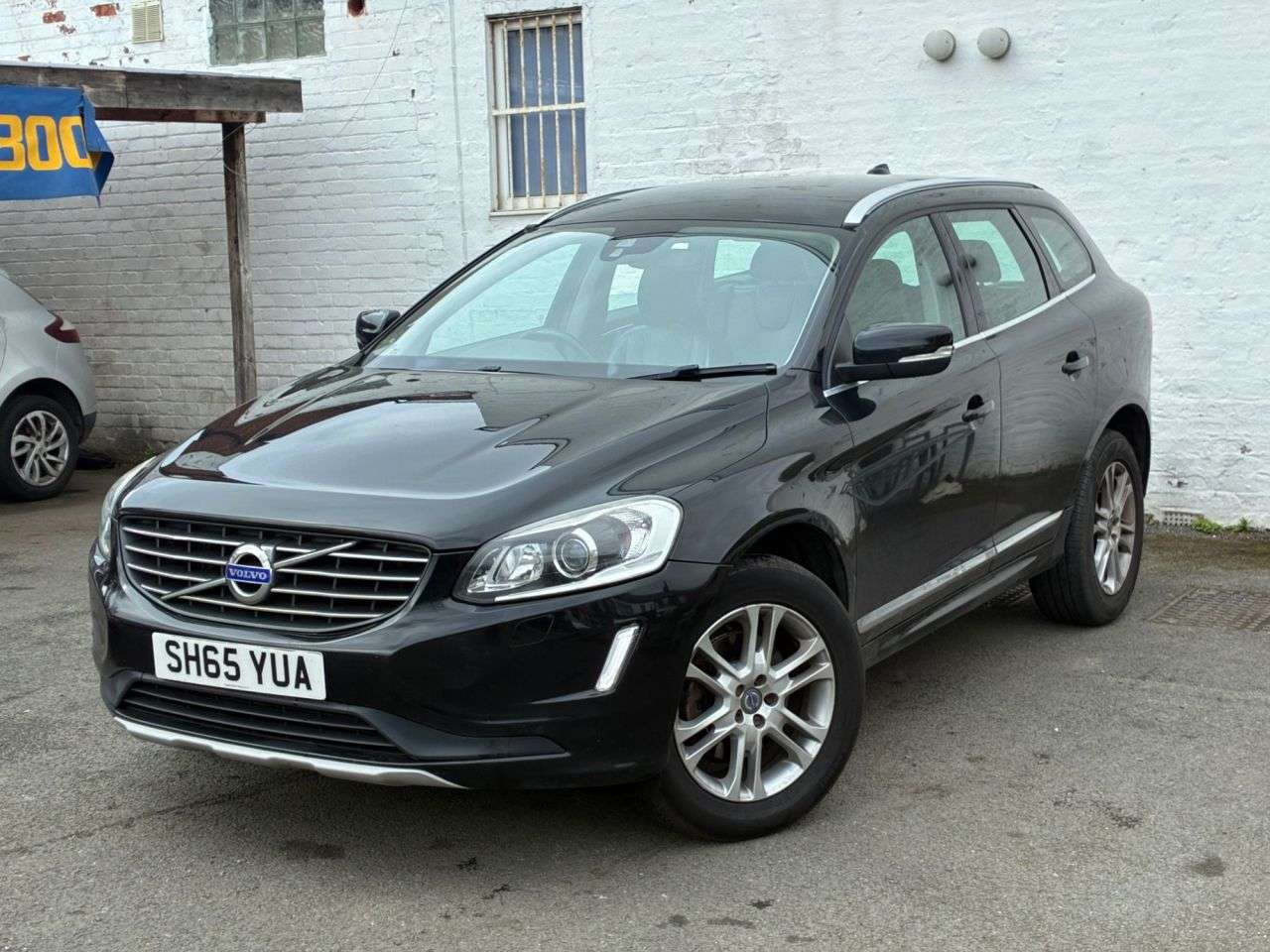 A 2015 VOLVO XC60 2.4 D5 SE Lux Nav SUV 5dr Diesel Manual AWD Euro 6 (s/s) (220 ps) COMPREHEN A 2015 VOLVO XC60 2.4 D5 SE Lux Nav SUV 5dr Diesel Manual AWD Euro 6 (s/s) (220 ps) COMPREHEN