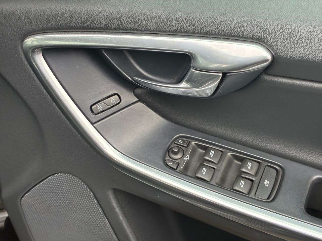 2015 VOLVO XC60 2015 VOLVO XC60