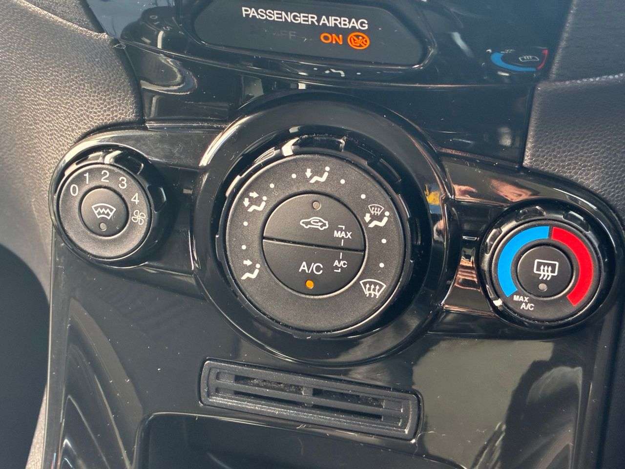 2014 FORD FIESTA 2014 FORD FIESTA