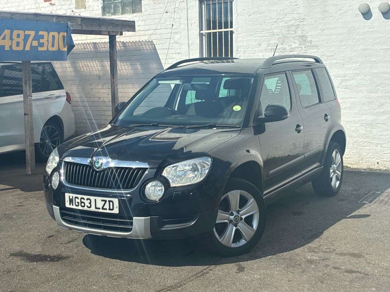 A 2013 SKODA YETI 2.0 TDI SE SUV 5dr Diesel Manual Euro 5 (110 ps) COMPREHENSIVE SERVICE HIST A 2013 SKODA YETI 2.0 TDI SE SUV 5dr Diesel Manual Euro 5 (110 ps) COMPREHENSIVE SERVICE HIST