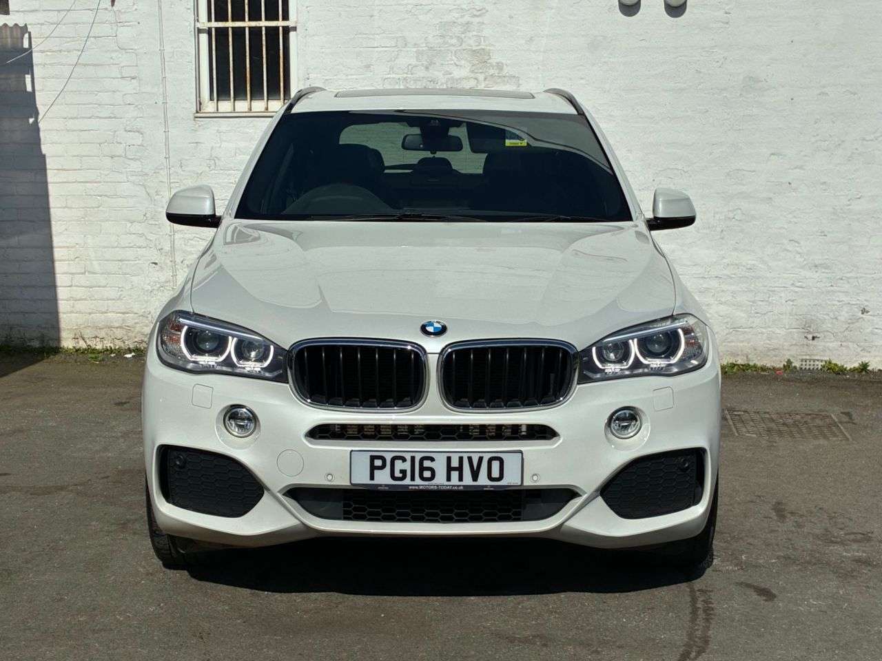 A 2016 BMW X5 3.0 30d M Sport SUV 5dr Diesel Auto xDrive Euro 6 (s/s) (258 ps) RECENTLY S A 2016 BMW X5 3.0 30d M Sport SUV 5dr Diesel Auto xDrive Euro 6 (s/s) (258 ps) RECENTLY S