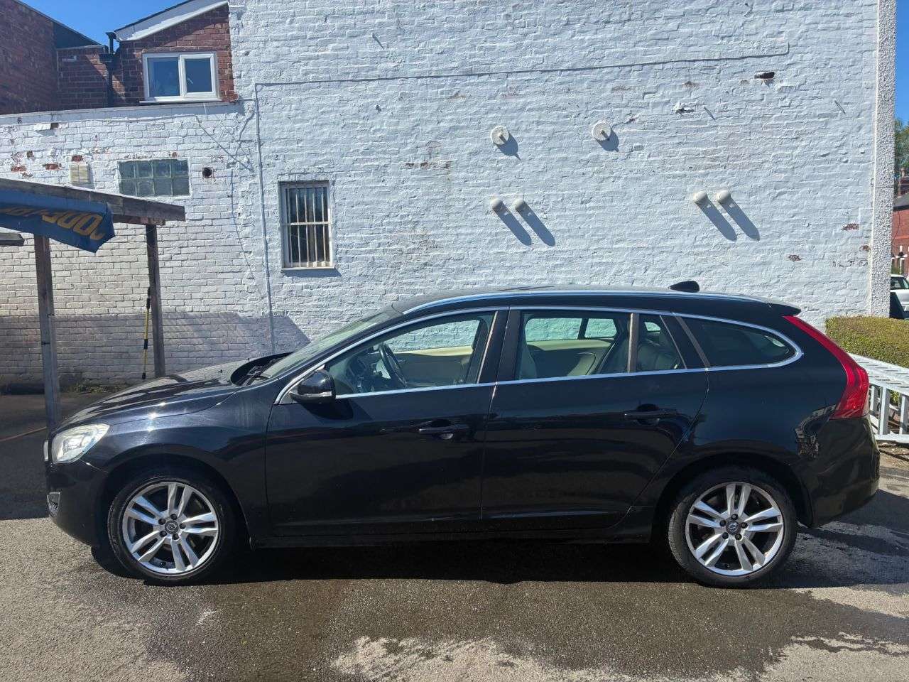 2012 VOLVO V60 2012 VOLVO V60