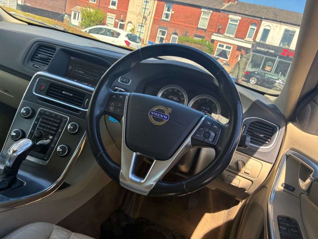 2012 VOLVO V60 2012 VOLVO V60