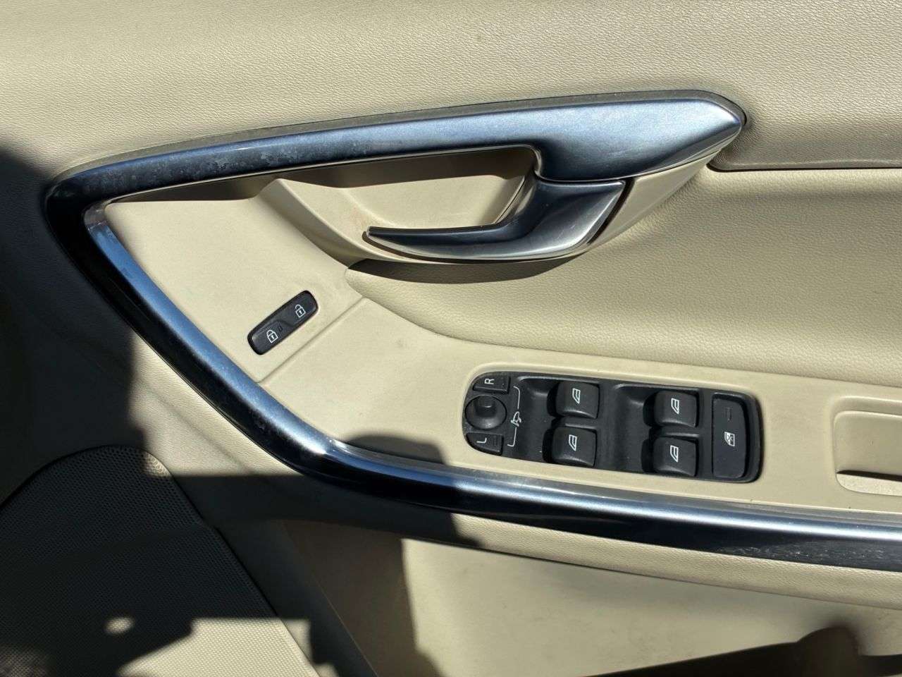 2012 VOLVO V60 2012 VOLVO V60