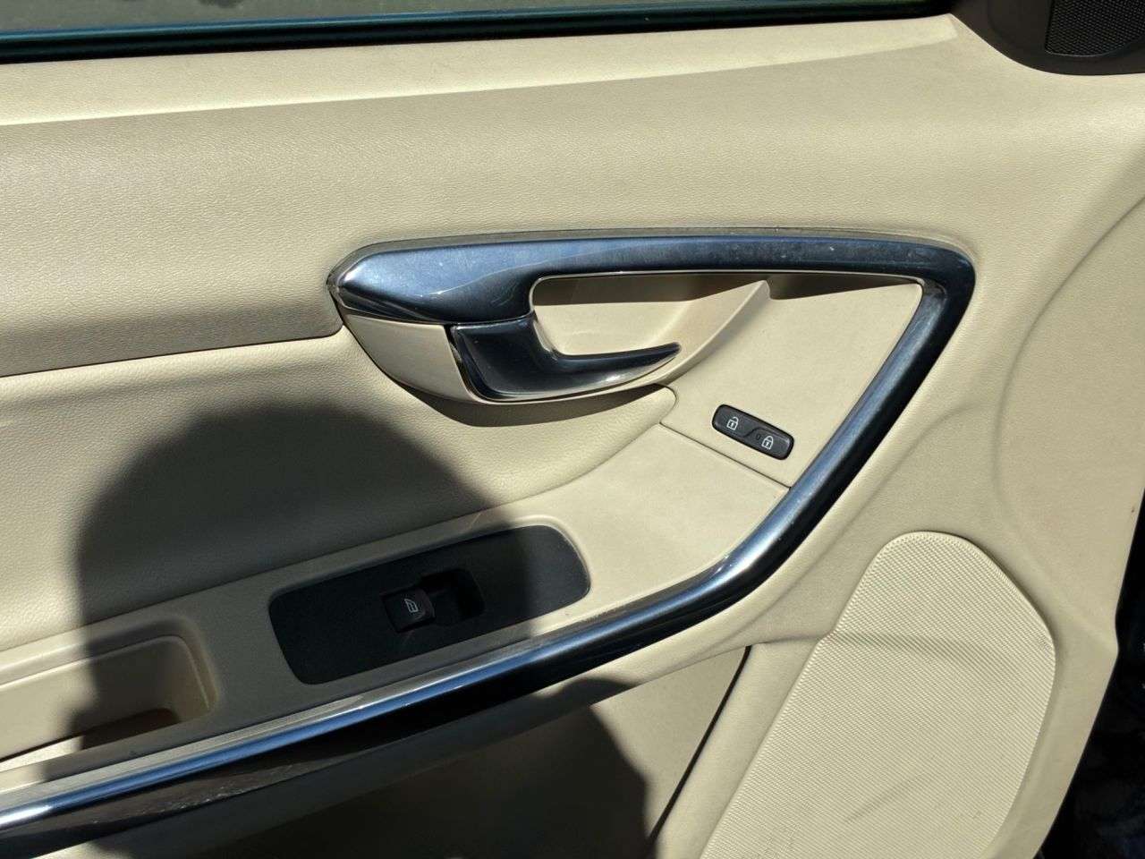 2012 VOLVO V60 2012 VOLVO V60