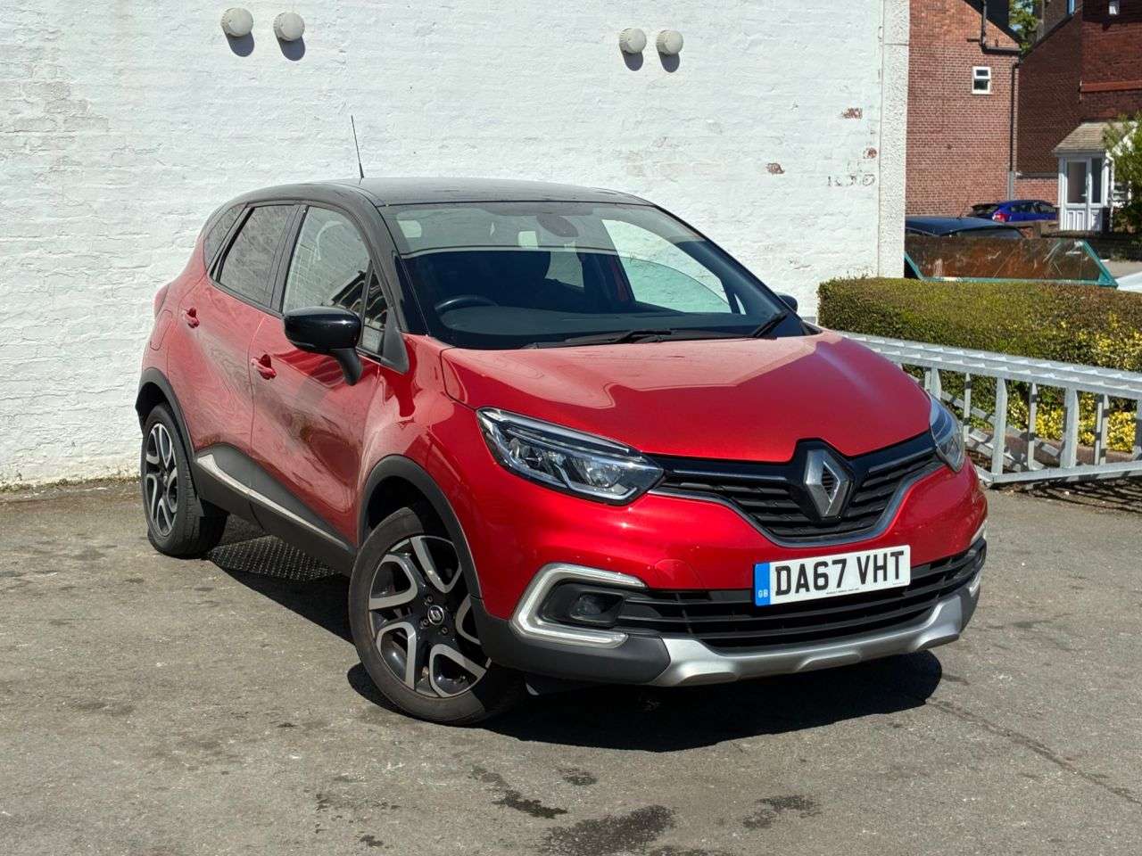 A 2018 RENAULT CAPTUR 0.9 TCe ENERGY Dynamique S Nav SUV 5dr Petrol Manual Euro 6 (s/s) (90 ps) I A 2018 RENAULT CAPTUR 0.9 TCe ENERGY Dynamique S Nav SUV 5dr Petrol Manual Euro 6 (s/s) (90 ps) I