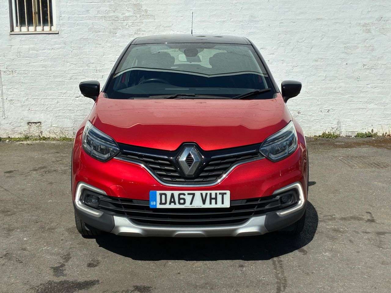 A 2018 RENAULT CAPTUR 0.9 TCe ENERGY Dynamique S Nav SUV 5dr Petrol Manual Euro 6 (s/s) (90 ps) I A 2018 RENAULT CAPTUR 0.9 TCe ENERGY Dynamique S Nav SUV 5dr Petrol Manual Euro 6 (s/s) (90 ps) I