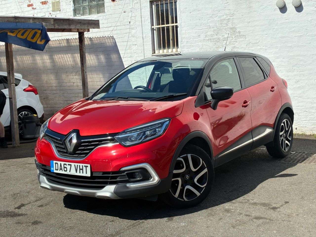 A 2018 RENAULT CAPTUR 0.9 TCe ENERGY Dynamique S Nav SUV 5dr Petrol Manual Euro 6 (s/s) (90 ps) I A 2018 RENAULT CAPTUR 0.9 TCe ENERGY Dynamique S Nav SUV 5dr Petrol Manual Euro 6 (s/s) (90 ps) I