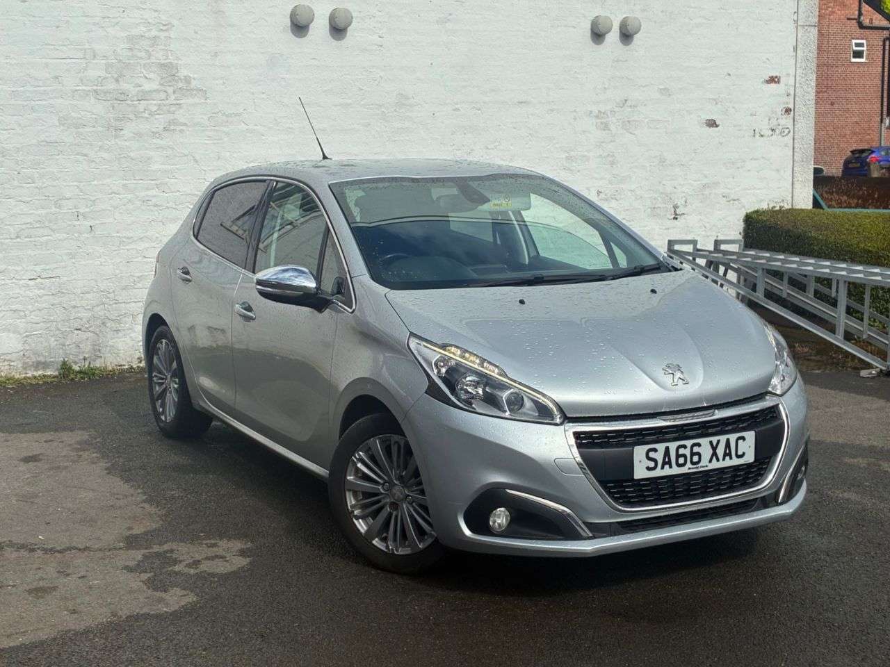 A 2016 PEUGEOT 208 1.2 PureTech Allure Hatchback 5dr Petrol Manual Euro 6 (82 ps) 2 KEYS, APPL A 2016 PEUGEOT 208 1.2 PureTech Allure Hatchback 5dr Petrol Manual Euro 6 (82 ps) 2 KEYS, APPL