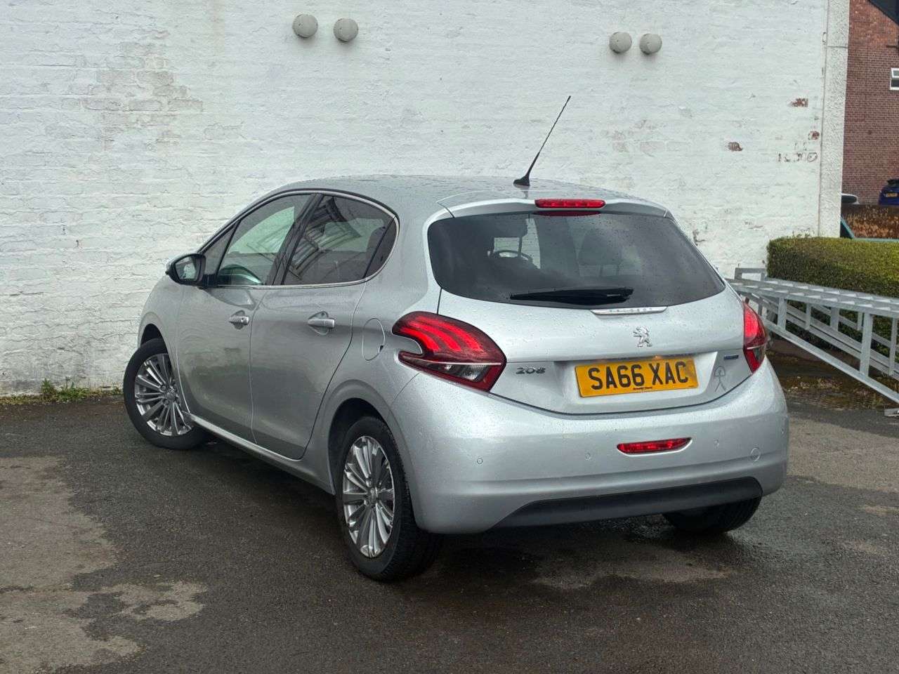 2016 PEUGEOT 208 2016 PEUGEOT 208