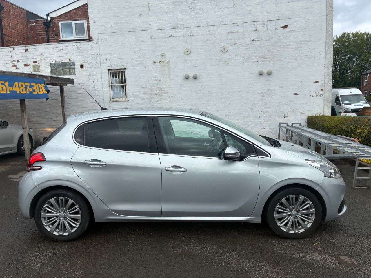 2016 PEUGEOT 208 2016 PEUGEOT 208