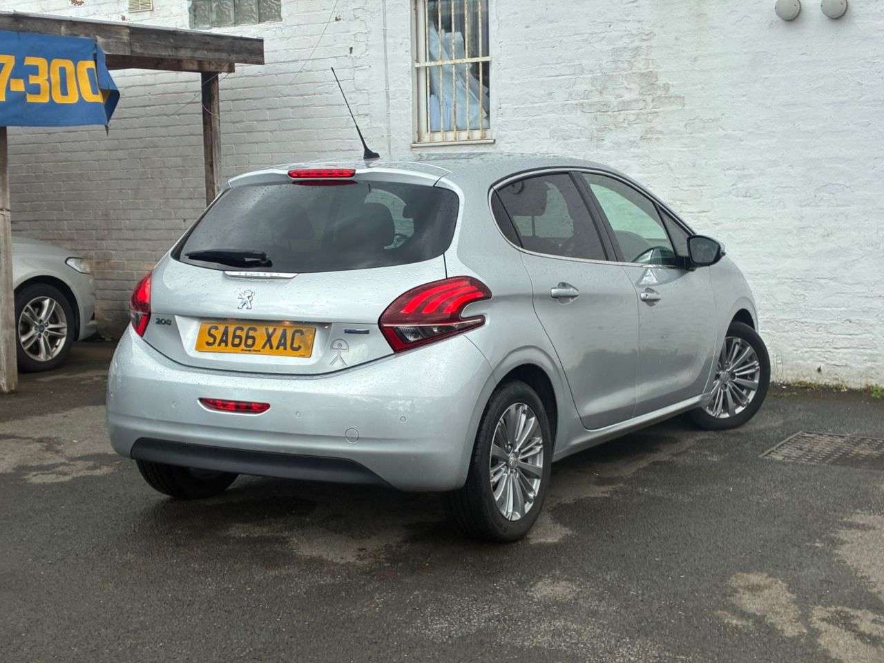 2016 PEUGEOT 208 2016 PEUGEOT 208
