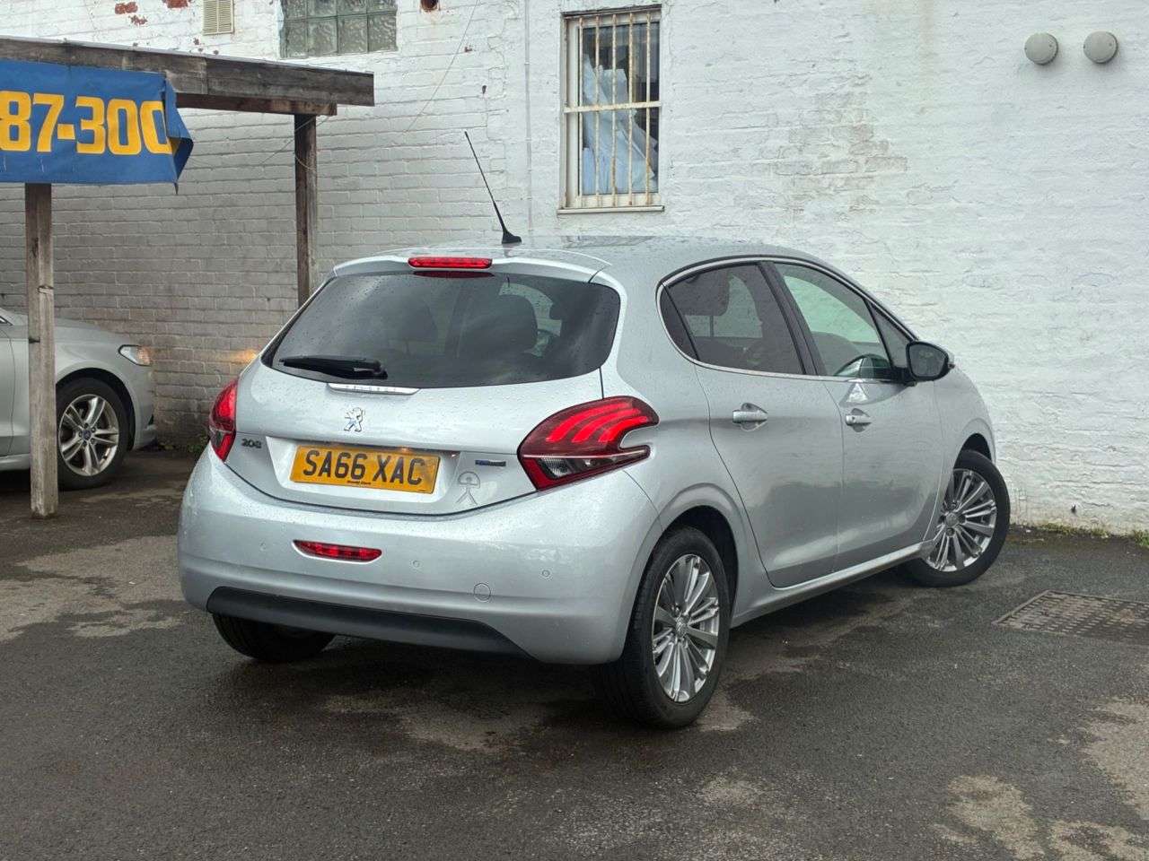 2016 PEUGEOT 208 2016 PEUGEOT 208
