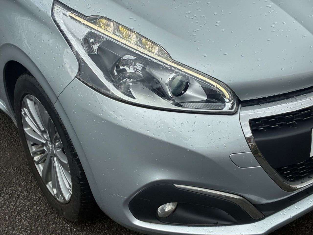 2016 PEUGEOT 208 2016 PEUGEOT 208