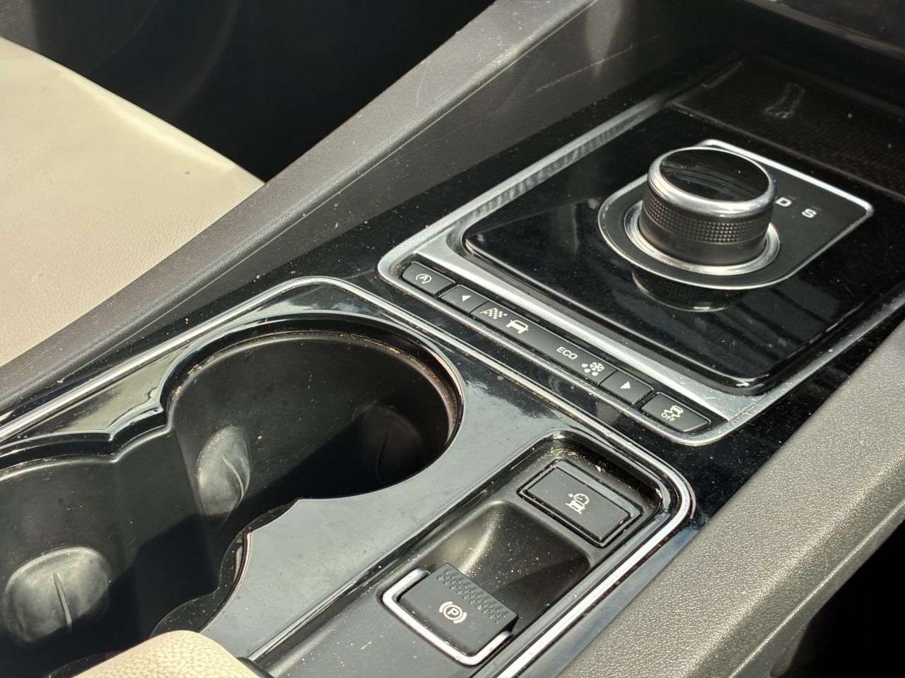 2016 JAGUAR F-PACE 2016 JAGUAR F-PACE
