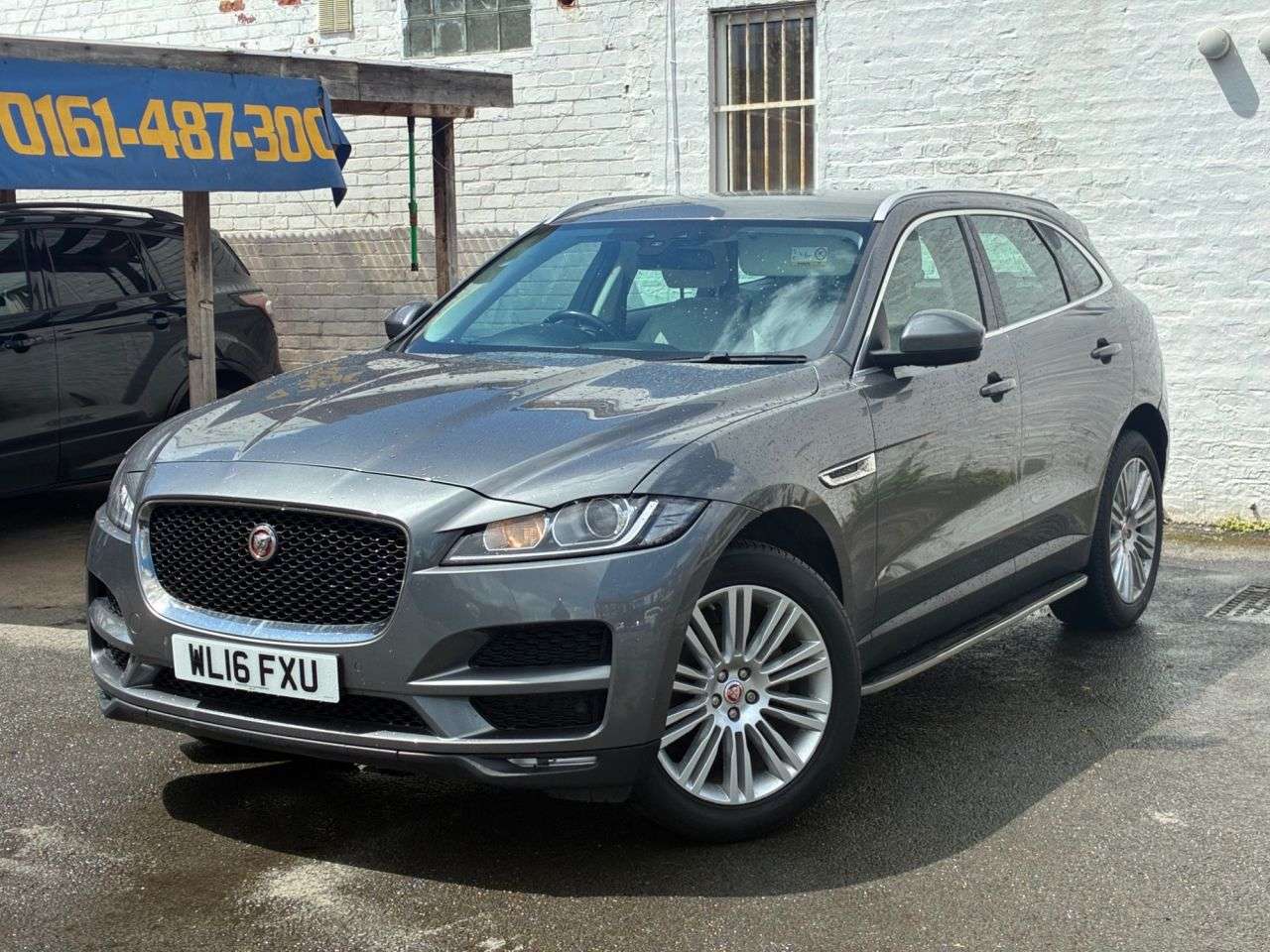 A 2016 JAGUAR F-PACE 2.0 D180 Prestige SUV 5dr Diesel Auto AWD Euro 6 (s/s) (180 ps) JAGUAR SERV A 2016 JAGUAR F-PACE 2.0 D180 Prestige SUV 5dr Diesel Auto AWD Euro 6 (s/s) (180 ps) JAGUAR SERV