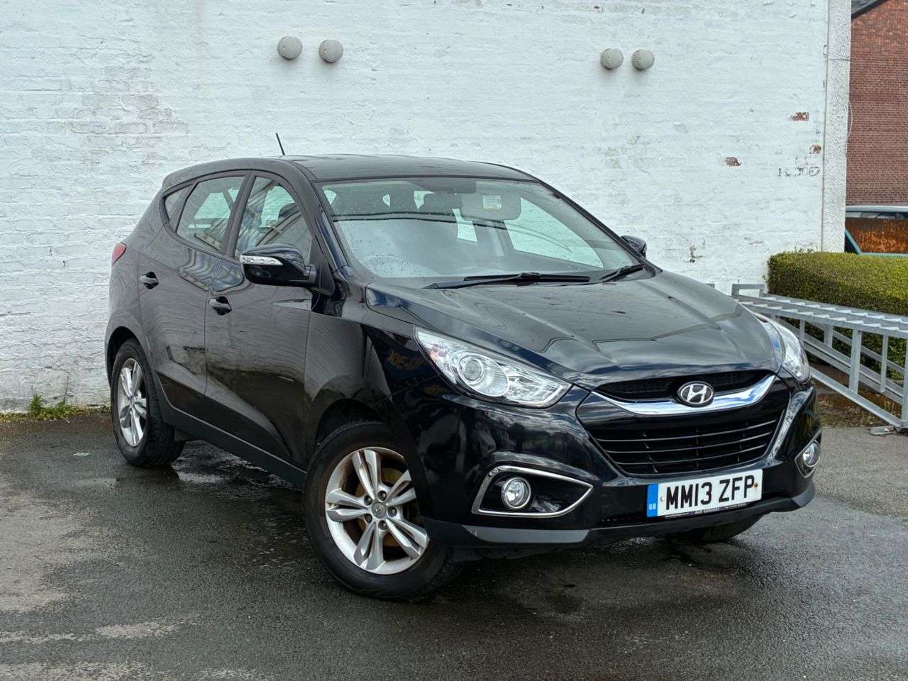A 2013 HYUNDAI IX35 1.6 GDi Style SUV 5dr Petrol Manual Euro 5 (135 ps) 2 KEYS ALLOYS, AIR CON A 2013 HYUNDAI IX35 1.6 GDi Style SUV 5dr Petrol Manual Euro 5 (135 ps) 2 KEYS ALLOYS, AIR CON