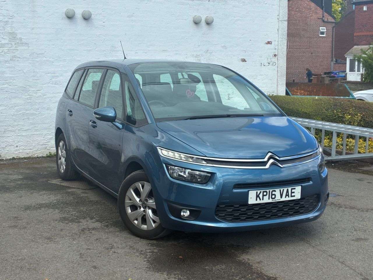 A 2016 CITROEN GRAND C4 PICASSO 1.6 BlueHDi VTR+ MPV 5dr Diesel Manual Euro 6 (s/s) (120 ps) 10 SERVICE STA A 2016 CITROEN GRAND C4 PICASSO 1.6 BlueHDi VTR+ MPV 5dr Diesel Manual Euro 6 (s/s) (120 ps) 10 SERVICE STA