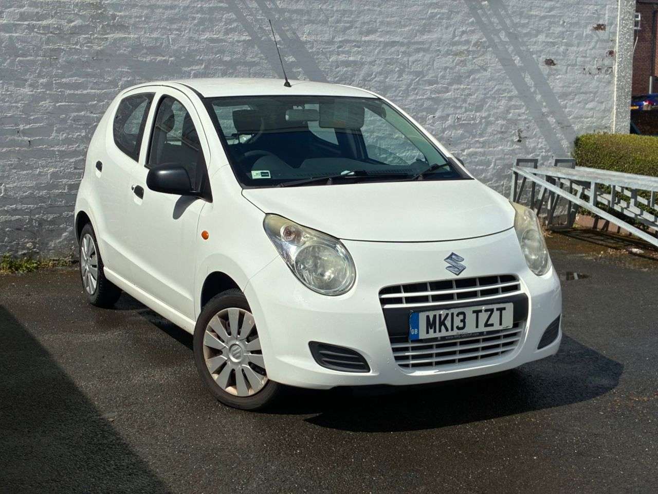 A 2013 SUZUKI ALTO 1.0 12V SZ Hatchback 5dr Petrol Manual Euro 5 (68 ps) LOW MILEAGE IDEAL FIR A 2013 SUZUKI ALTO 1.0 12V SZ Hatchback 5dr Petrol Manual Euro 5 (68 ps) LOW MILEAGE IDEAL FIR