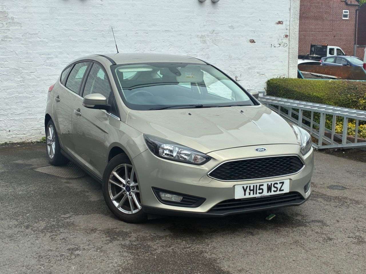 A 2015 FORD FOCUS 1.0T EcoBoost Zetec Hatchback 5dr Petrol Manual Euro 6 (s/s) (100 ps) WET B A 2015 FORD FOCUS 1.0T EcoBoost Zetec Hatchback 5dr Petrol Manual Euro 6 (s/s) (100 ps) WET B