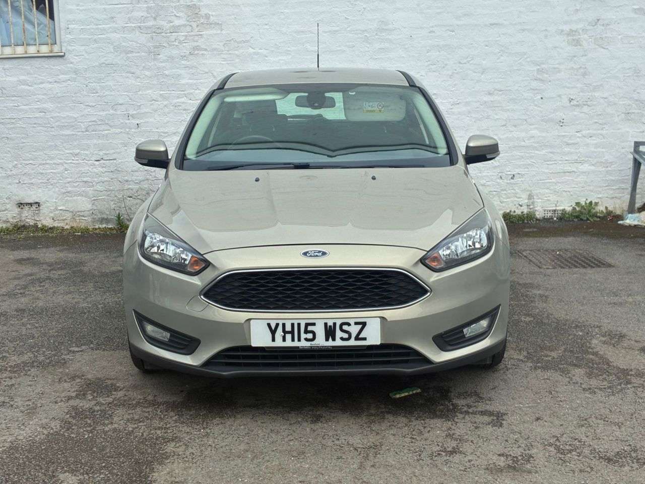 A 2015 FORD FOCUS 1.0T EcoBoost Zetec Hatchback 5dr Petrol Manual Euro 6 (s/s) (100 ps) WET B A 2015 FORD FOCUS 1.0T EcoBoost Zetec Hatchback 5dr Petrol Manual Euro 6 (s/s) (100 ps) WET B