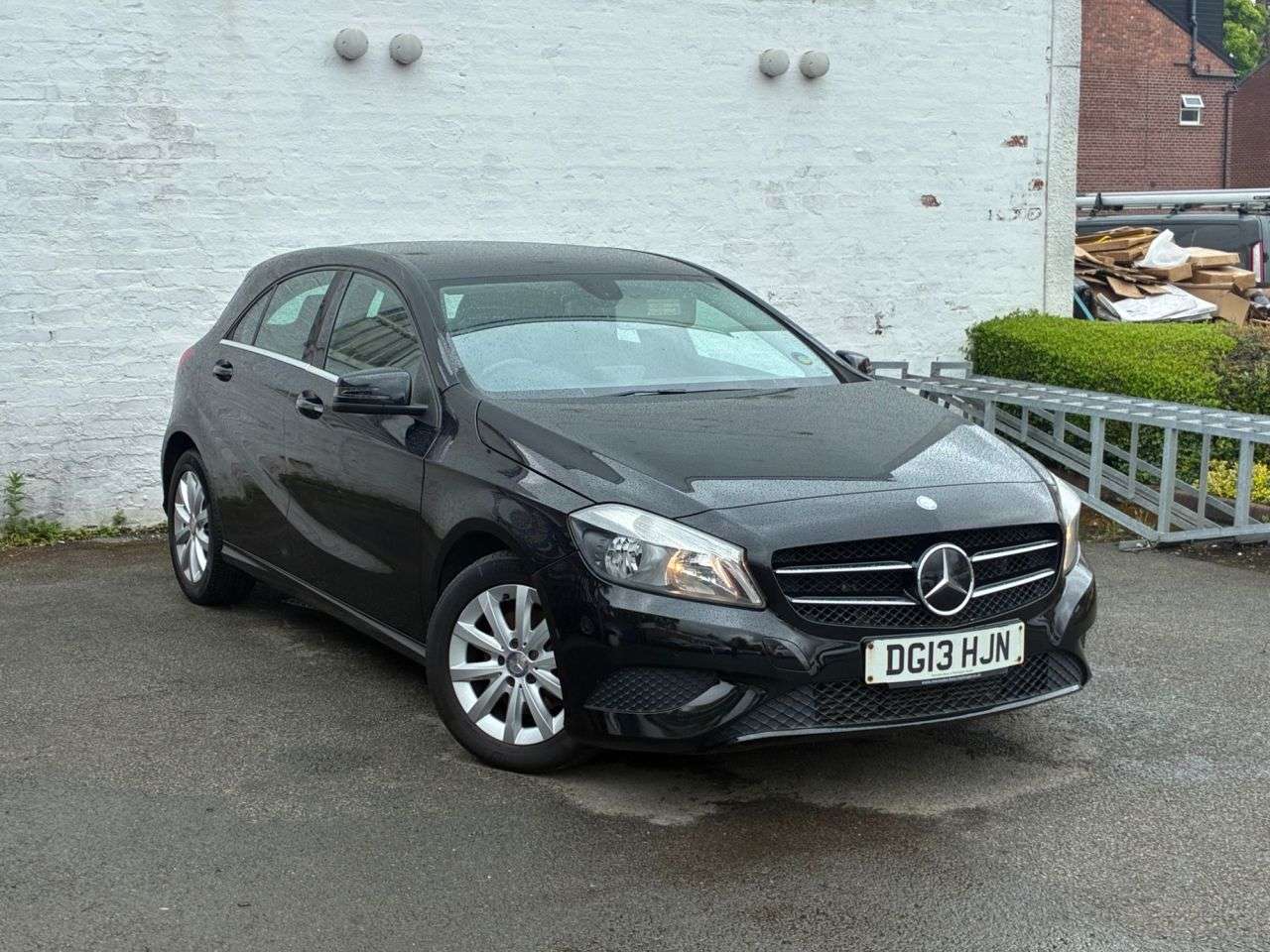 A 2013 MERCEDES-BENZ A-CLASS 1.6 A180 BlueEfficiency SE Hatchback 5dr Petrol Manual Euro 6 (s/s) (122 ps A 2013 MERCEDES-BENZ A-CLASS 1.6 A180 BlueEfficiency SE Hatchback 5dr Petrol Manual Euro 6 (s/s) (122 ps