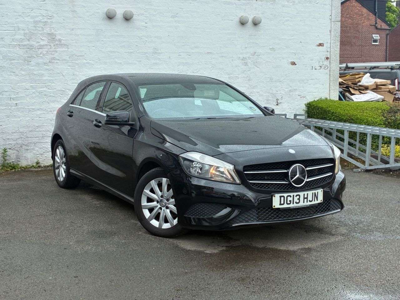 A 2013 MERCEDES-BENZ A-CLASS 1.6 A180 BlueEfficiency SE Hatchback 5dr Petrol Manual Euro 6 (s/s) (122 ps A 2013 MERCEDES-BENZ A-CLASS 1.6 A180 BlueEfficiency SE Hatchback 5dr Petrol Manual Euro 6 (s/s) (122 ps