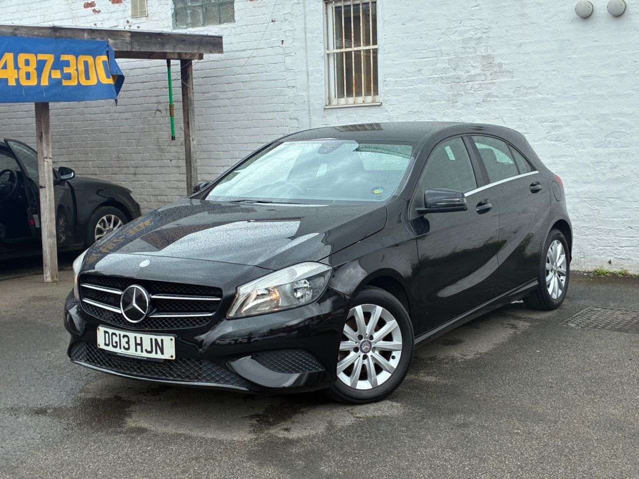 A 2013 MERCEDES-BENZ A-CLASS 1.6 A180 BlueEfficiency SE Hatchback 5dr Petrol Manual Euro 6 (s/s) (122 ps A 2013 MERCEDES-BENZ A-CLASS 1.6 A180 BlueEfficiency SE Hatchback 5dr Petrol Manual Euro 6 (s/s) (122 ps
