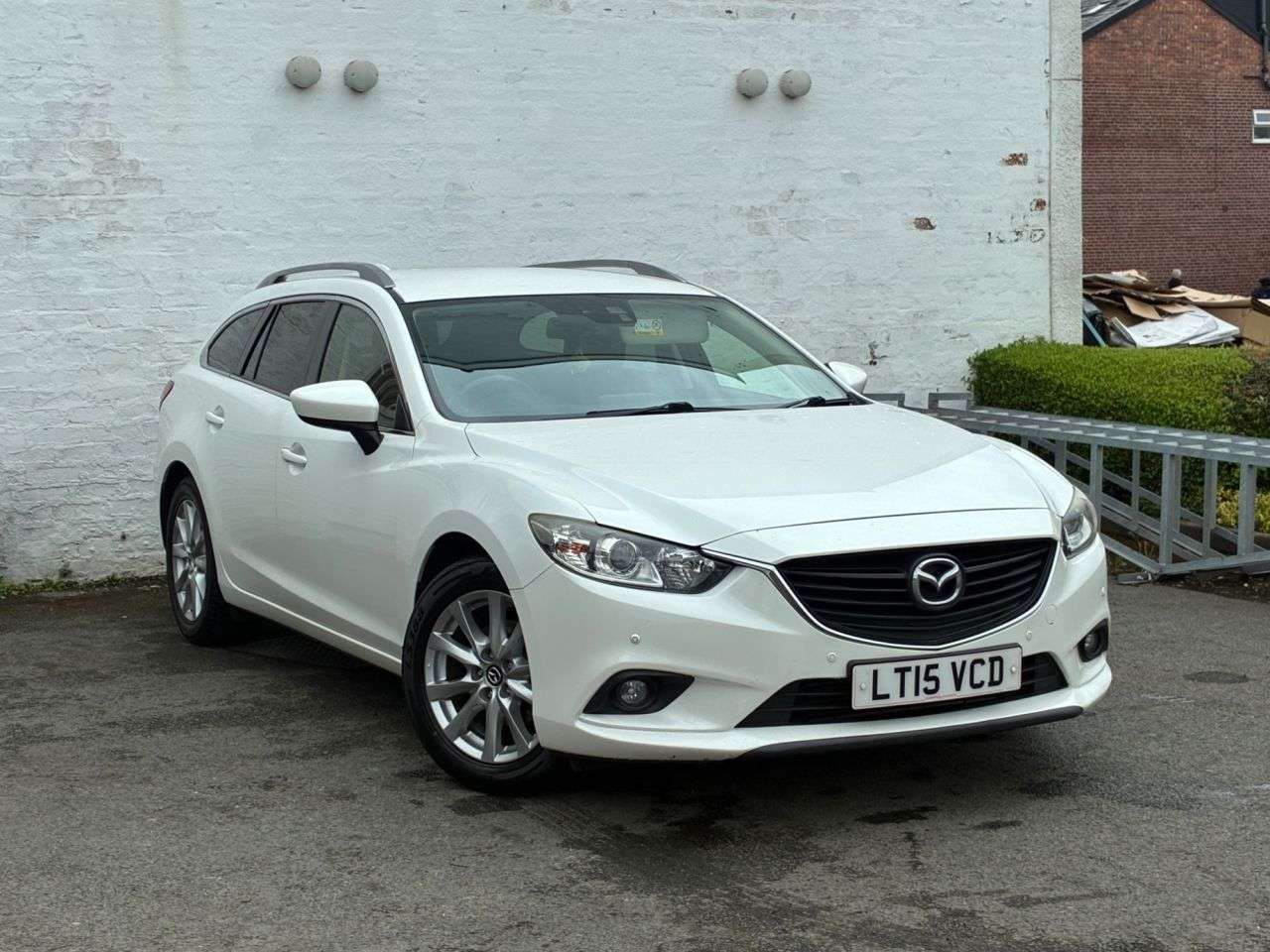 A 2015 MAZDA MAZDA6 2.2 SKYACTIV-D SE-L Nav Tourer 5dr Diesel Auto Euro 6 (s/s) (150 ps) MOT TO A 2015 MAZDA MAZDA6 2.2 SKYACTIV-D SE-L Nav Tourer 5dr Diesel Auto Euro 6 (s/s) (150 ps) MOT TO