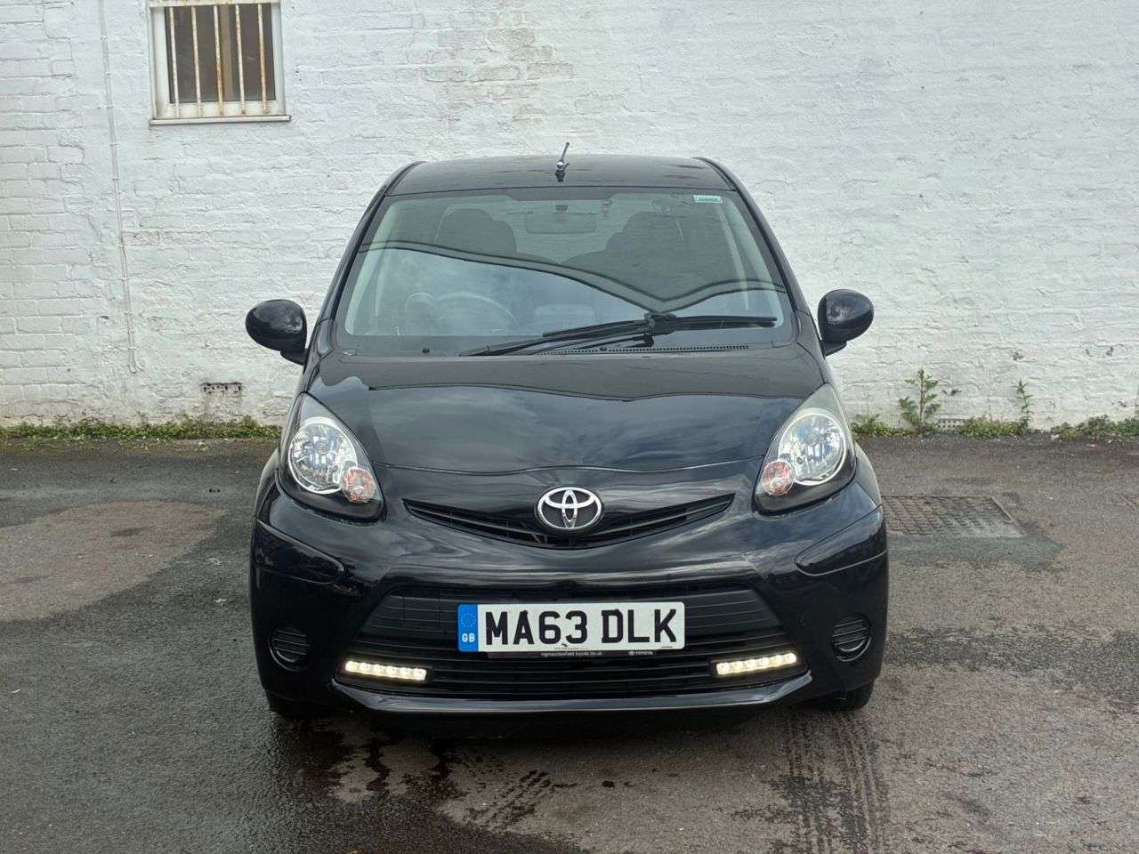 A 2013 TOYOTA AYGO 1.0 VVT-i Hatchback 5dr Petrol Manual Euro 5 (67 ps) LOW INSURANCE AND TAX A 2013 TOYOTA AYGO 1.0 VVT-i Hatchback 5dr Petrol Manual Euro 5 (67 ps) LOW INSURANCE AND TAX