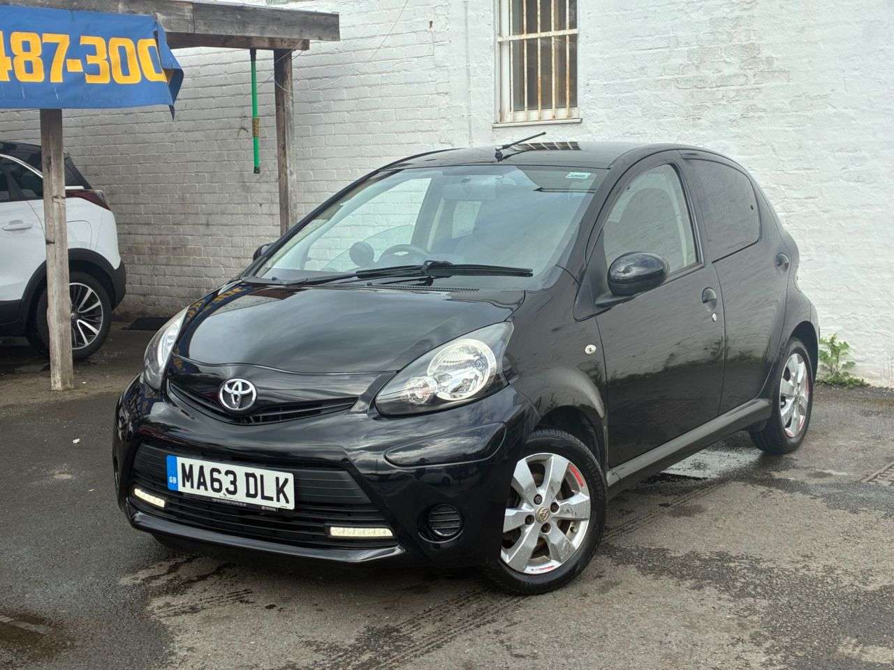 A 2013 TOYOTA AYGO 1.0 VVT-i Hatchback 5dr Petrol Manual Euro 5 (67 ps) LOW INSURANCE AND TAX A 2013 TOYOTA AYGO 1.0 VVT-i Hatchback 5dr Petrol Manual Euro 5 (67 ps) LOW INSURANCE AND TAX