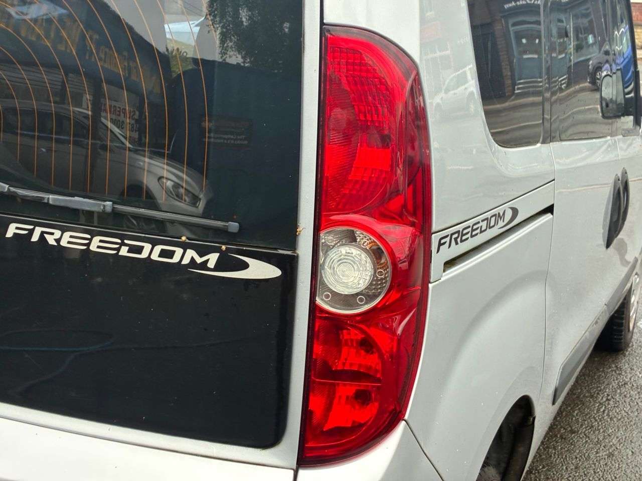 2013 FIAT DOBLO ESTATE 2013 FIAT DOBLO ESTATE