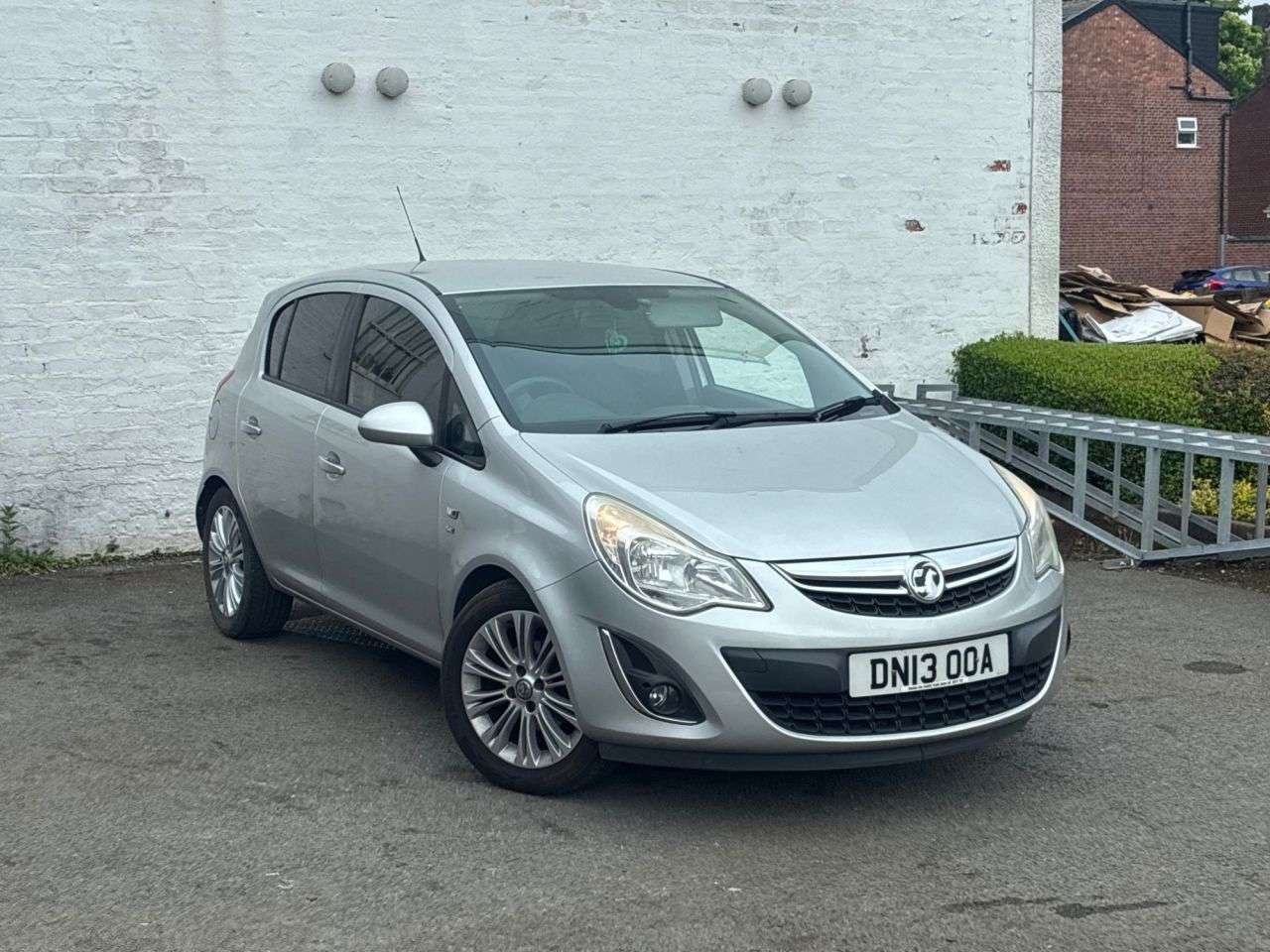 A 2013 VAUXHALL CORSA 1.4 16V SE Hatchback 5dr Petrol Auto Euro 5 (100 ps) PERFECT STARTER CAR A 2013 VAUXHALL CORSA 1.4 16V SE Hatchback 5dr Petrol Auto Euro 5 (100 ps) PERFECT STARTER CAR