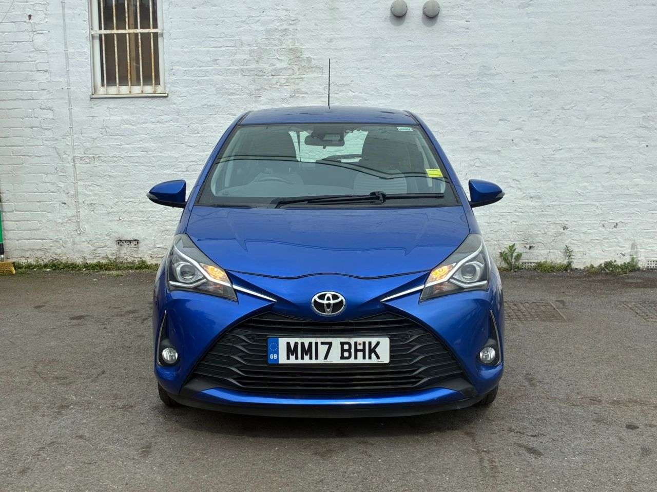 A 2017 TOYOTA YARIS 1.5 VVT-i Icon Tech Hatchback 5dr Petrol Manual Euro 6 (111 ps) THIS PERFEC A 2017 TOYOTA YARIS 1.5 VVT-i Icon Tech Hatchback 5dr Petrol Manual Euro 6 (111 ps) THIS PERFEC