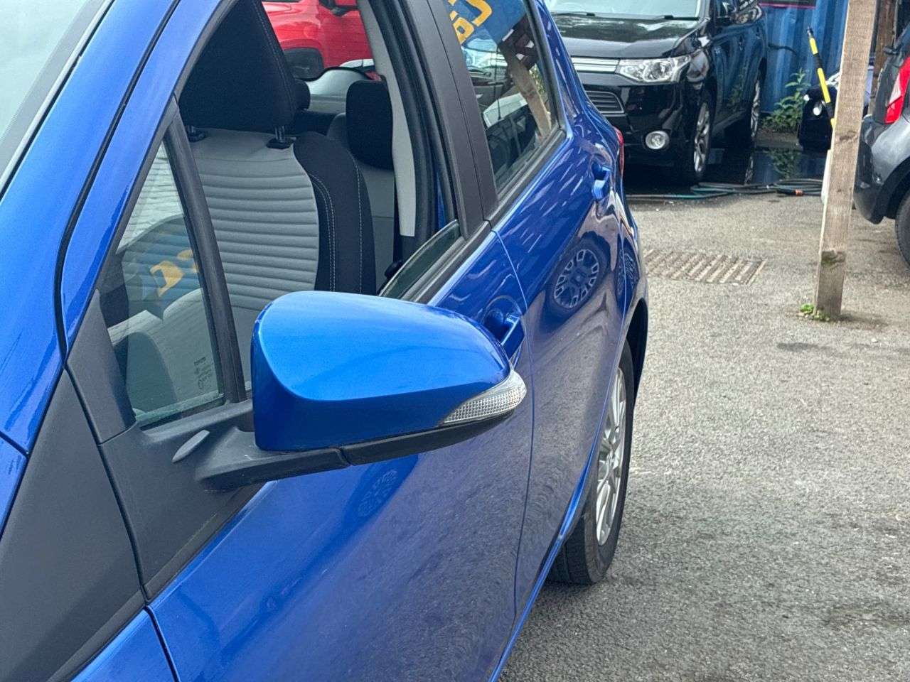 2017 TOYOTA YARIS 2017 TOYOTA YARIS