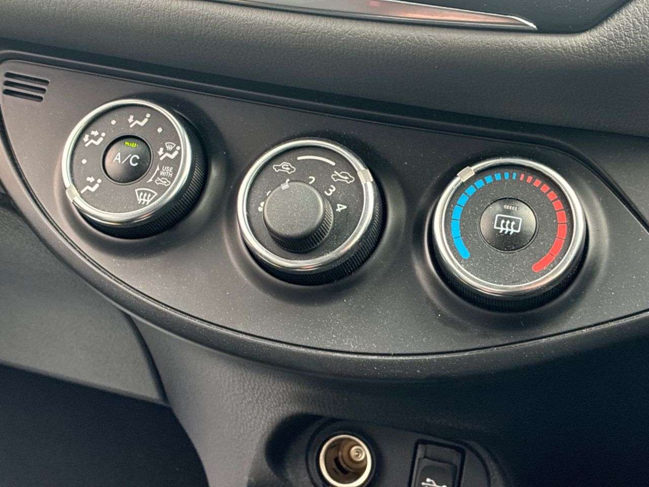 2017 TOYOTA YARIS 2017 TOYOTA YARIS